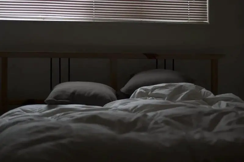¿Qué altura debe tener tu almohada? Mejor guía para dormir