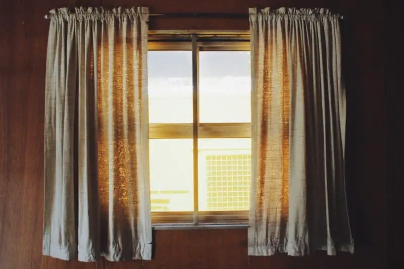 ¿Qué tipo de cortinas para la barra transversal? ¡Instale en 4 sencillos pasos!