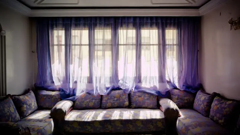 ¿Cómo atar cortinas en el medio? ¡De 5 maneras fáciles!
