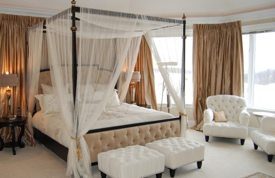 ¿Cómo colgar cortinas en una cama con dosel? ¡4 sencillos pasos!