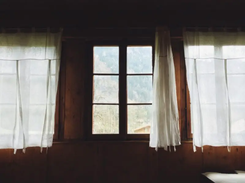 ¿Cómo cubrir cortinas transparentes? ¡De 5 maneras asombrosas!