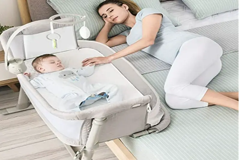 3 consejos y formas de hacer que un bebé duerma en un moisés por la noche