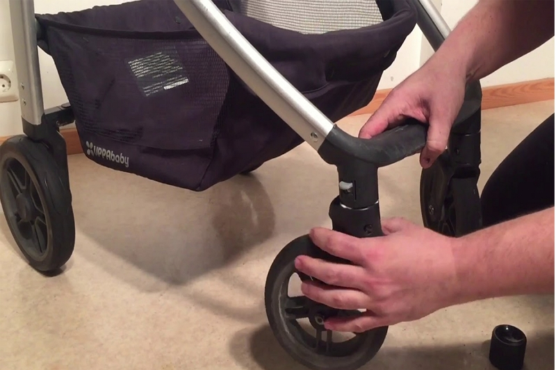 3 pasos de bricolaje: cómo arreglar una rueda que se tambalea en un cochecito