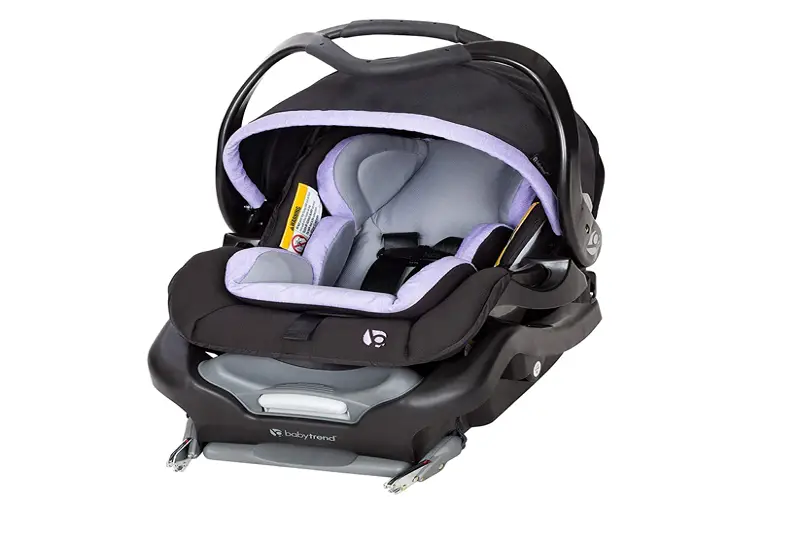 Cómo instalar un asiento para el automóvil Baby Trend