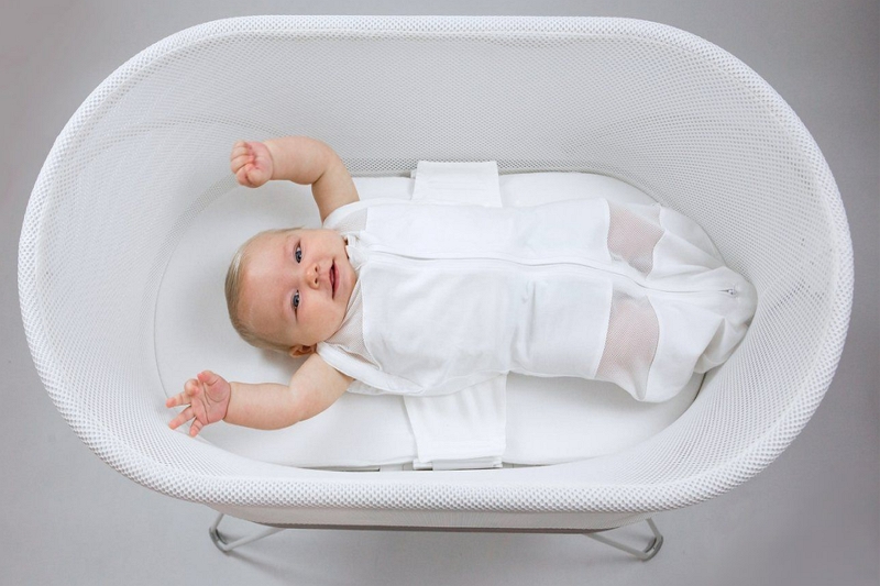 Consejos sobre cómo mover a su bebé del moisés a la cuna