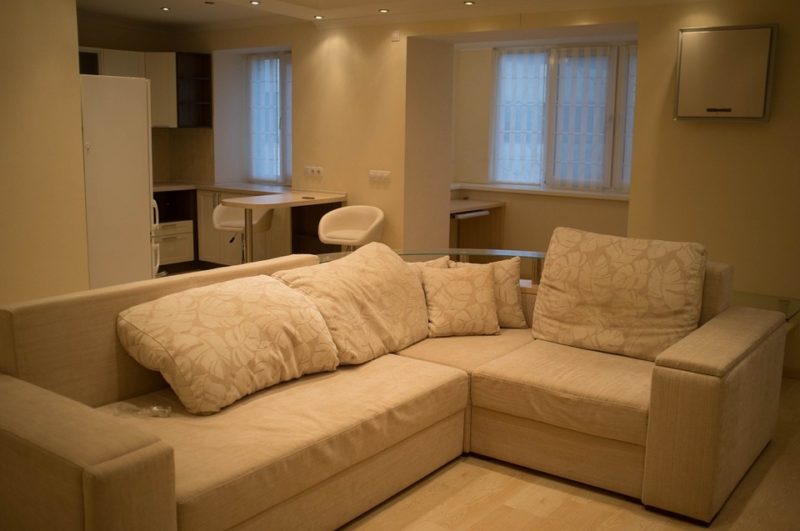 ¿Cómo comprar un buen sofá seccional? Compruebe 3 factores