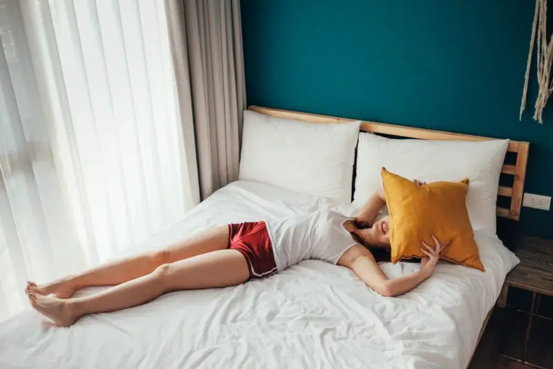 ¿Cómo convertirse en un probador de camas? ¡4 calificaciones interesantes!