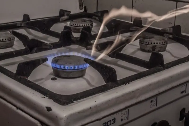 ¿Cómo desenganchar una estufa de gas? ¡3 sencillos pasos!