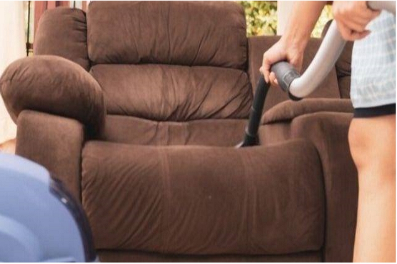 ¿Cómo lavar con champú un sillón reclinable? 4 pasos fáciles y sencillos