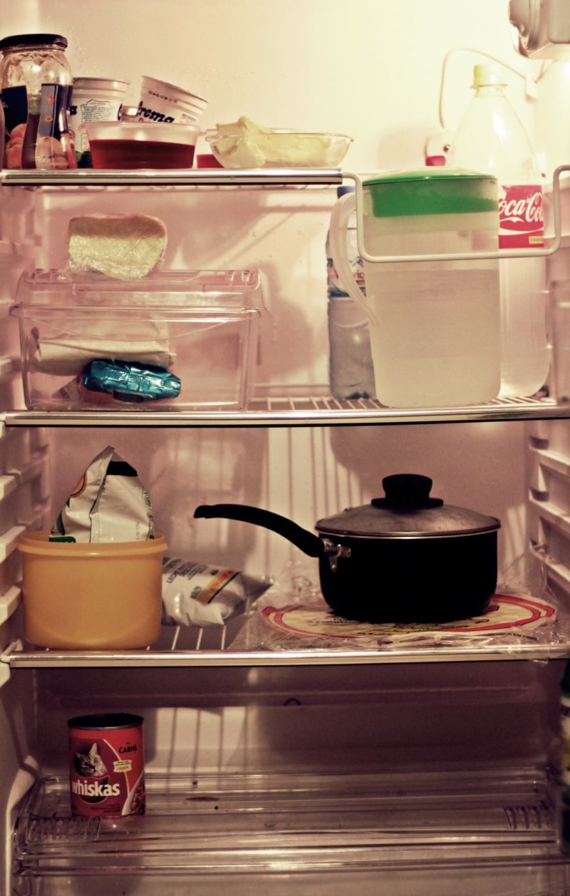 ¿Cómo limpiar la bandeja de goteo en el refrigerador? ¡Sorprendentemente