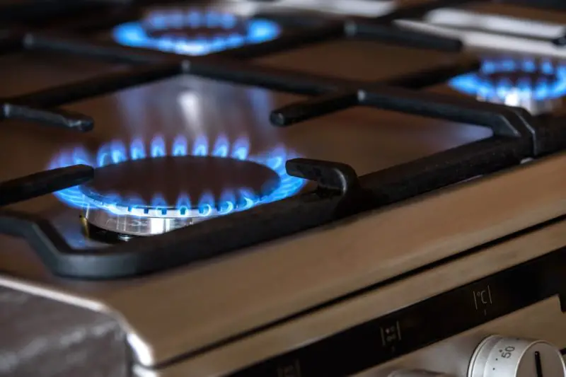 ¿Cómo limpiar las tapas de los quemadores de las estufas de gas? ¡8 consejos increíbles!