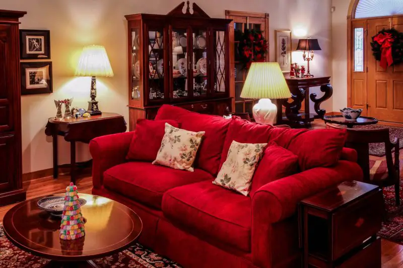 ¿Cuánto pesa un sofá de dos plazas reclinable doble?
