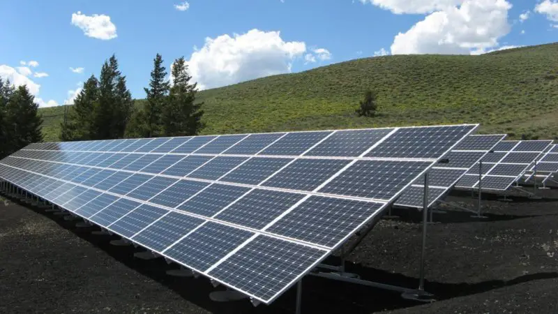 ¿Cuántos paneles solares para hacer funcionar el aire acondicionado? ¡Hechos interesantes para saber!