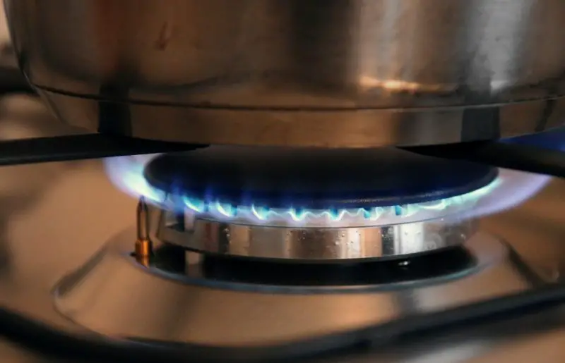 ¿Qué sucede si deja una estufa de gas encendida toda la noche? ¡2 posibilidades increíbles!
