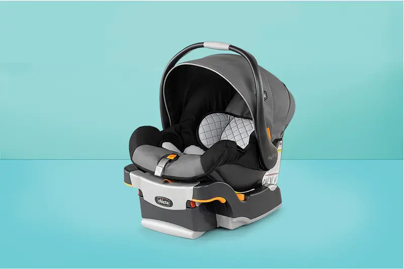 Cómo ajustar las correas en el asiento de coche Baby Trend