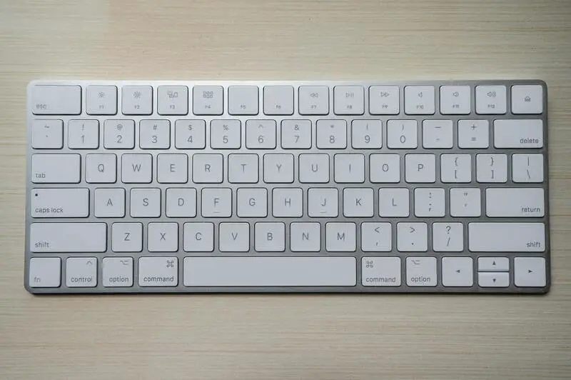 Cómo reparar un teclado dañado por el agua con 4 sencillos pasos de bricolaje