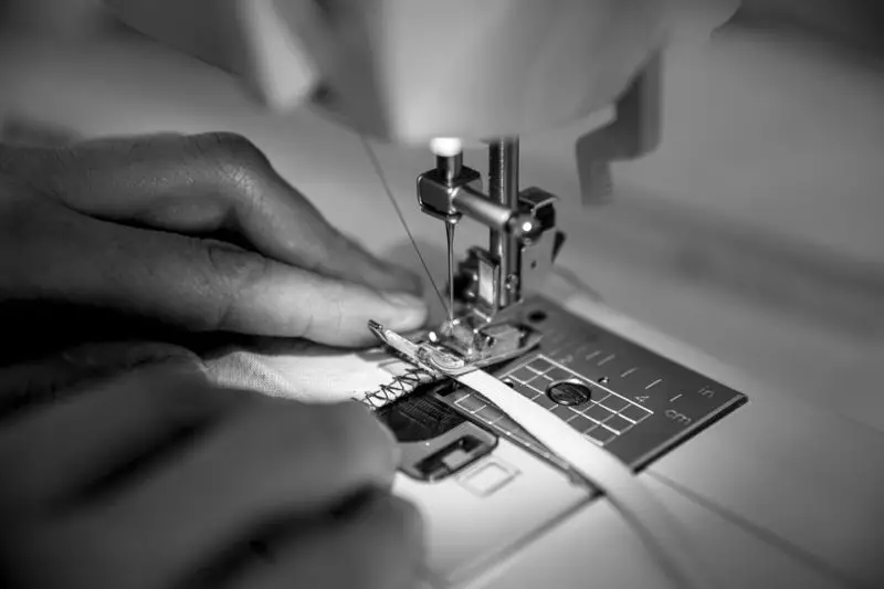 Cómo reparar una máquina de coser Kenmore: 5 problemas comunes