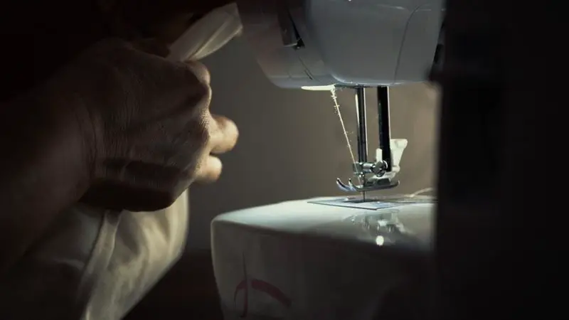 Cómo usar una máquina de coser Bernina: Sewing & Configuración