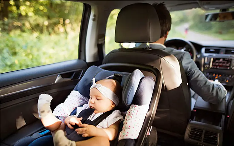 Formas de hacer que el asiento de coche para bebé sea más cómodo