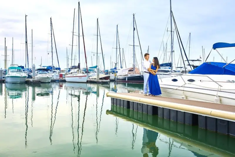 Qué ponerse para una boda en un barco: los mejores conjuntos