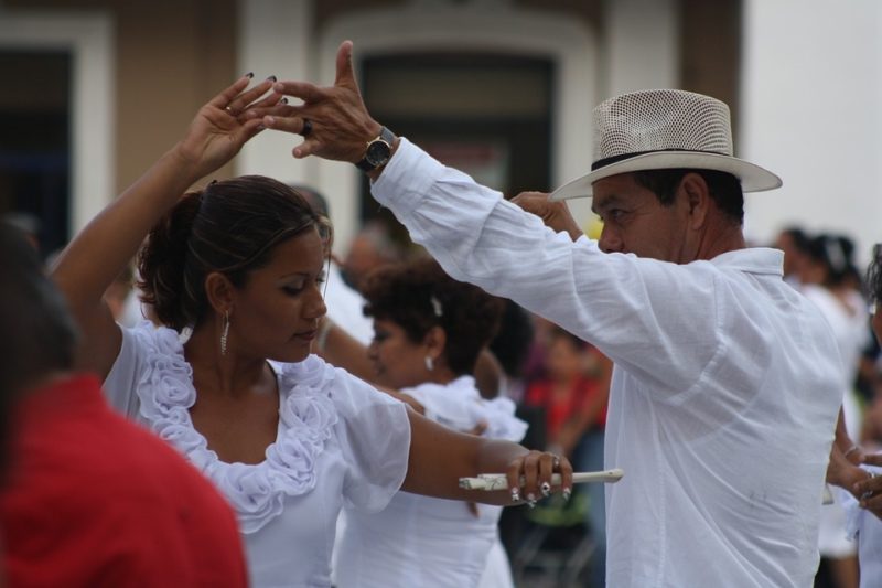 Qué ponerse para una boda mexicana: qué hacer y qué no hacer