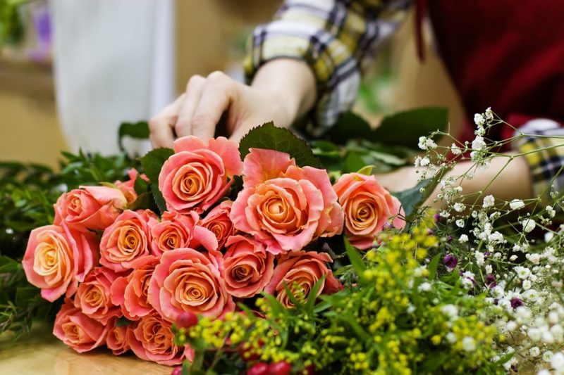 Quién paga las flores de boda: expectativas tradicionales