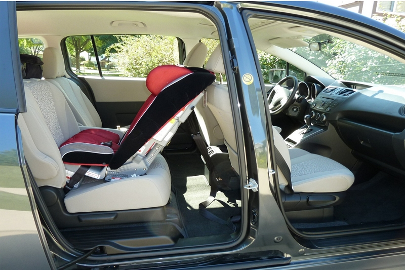 Una guía sobre cuándo puede ir un bebé en un asiento de automóvil convertible