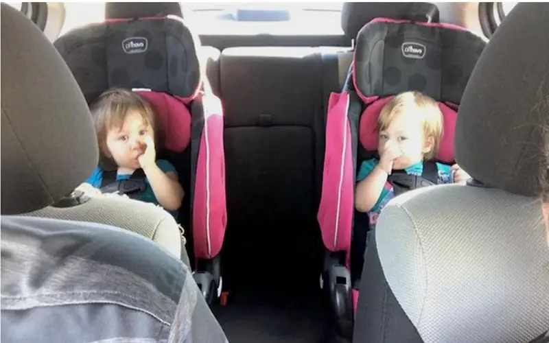 Una lectura obligada sobre cómo hacer eructar a un bebé en un asiento de automóvil