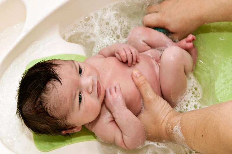 ¿Cómo hacer baño de avena para bebé? Consejos