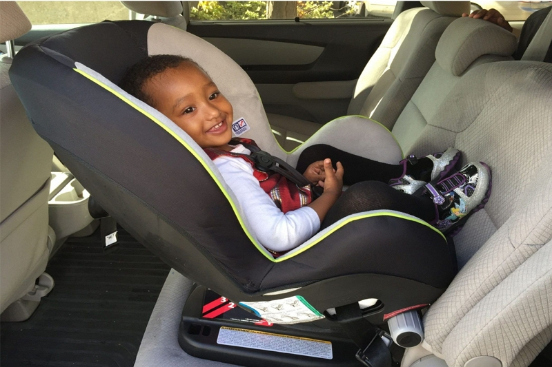¿Cómo hacer que el bebé duerma en el asiento del automóvil? Consejos increíbles