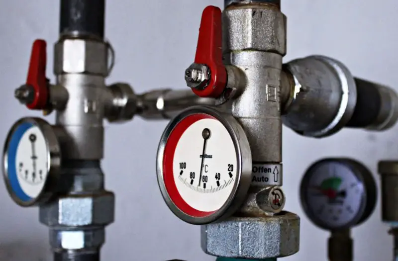 ¿Cómo probar el termostato del calentador de agua? ¡3 sencillos pasos!