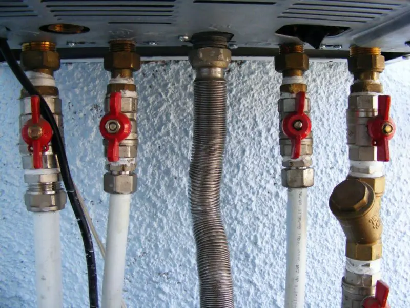 ¿Cómo reiniciar el calentador de agua Rheem? ¡5 sencillos pasos!
