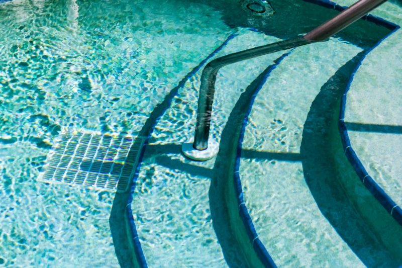 ¿Cuál es el mejor calentador solar para piscinas? ¡Las 3 mejores opciones!