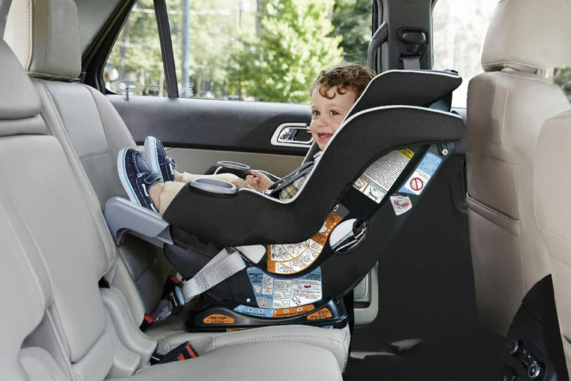 ¿Cuánto cuesta un asiento de automóvil para bebés?