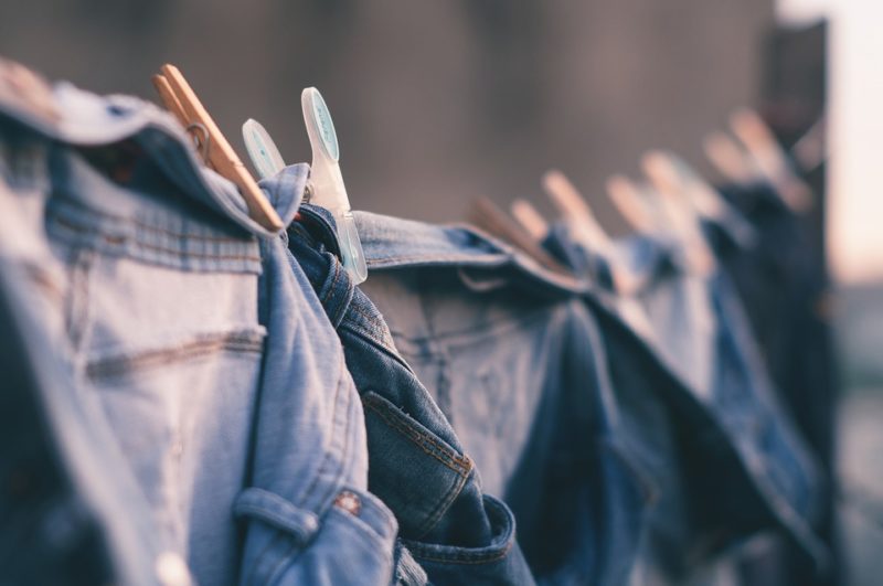 ¿Cuánto se encogen los pantalones en una secadora? ¡Lea estos hechos asombrosos!