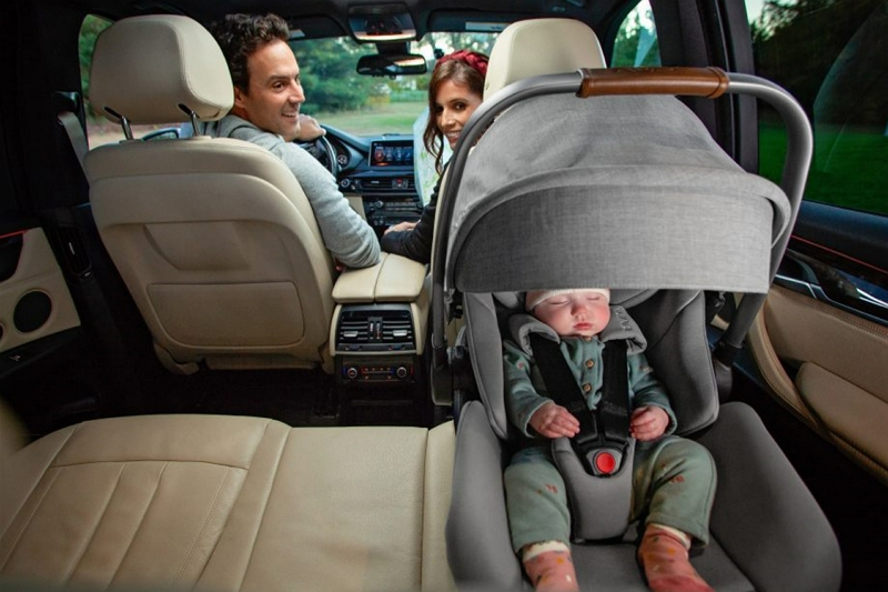 ¿Cuánto tiempo debe estar un bebé en un asiento de automóvil cuando conduce? Una guía detallada