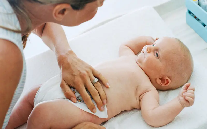 ¿Cuánto tiempo permanecen los bebés en pañales para recién nacidos? ¡Lee esto!