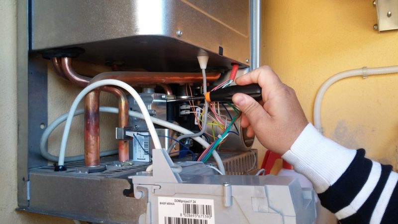 ¿Dónde está el botón de reinicio en un calentador de agua? ¡2 datos útiles que debe saber!