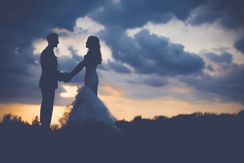 ¿Qué es una ceremonia de boda espiritual? ¿Es legal?