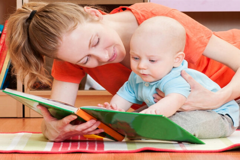 ¿Qué escribir en el mensaje de los primeros visitantes en Baby Book? Consejos