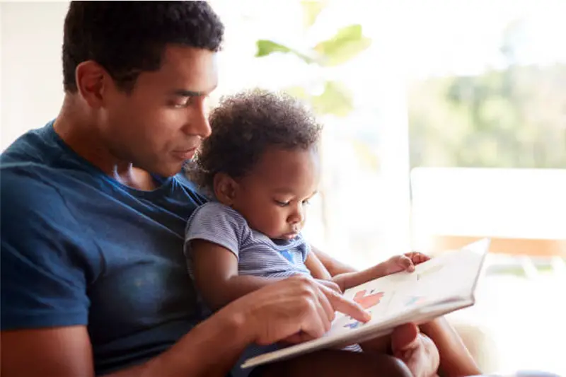 ¿Qué firmar en un libro para un bebé? Una guía