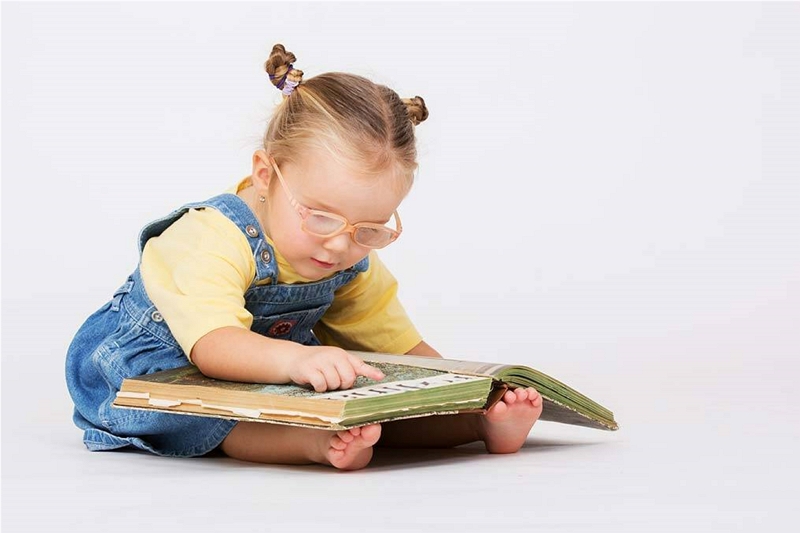 ¿Qué páginas van en un libro para bebés? Una guía definitiva