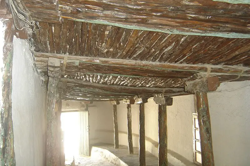 Cuánto reparar el techo de malla dañado por el agua: guía financiera