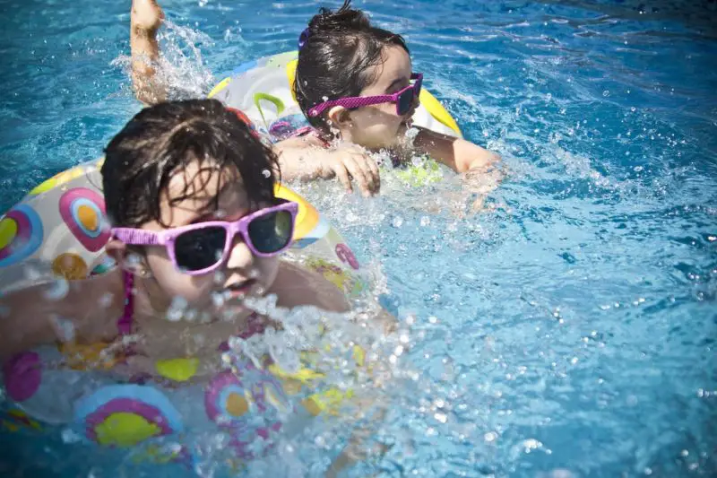 ¿Cuánto cuesta un nuevo calentador de piscina? ¡2 datos importantes que debe saber sobre el calentador de piscina!